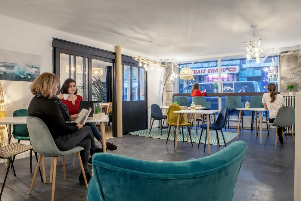 Open Space - 44000 - 30 postes - 228€