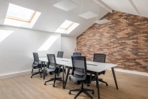 Bureau privé - 69003 - 8 postes - 2400€