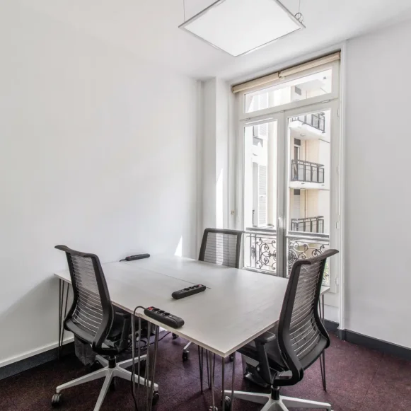 Bureau privé 15 m² 4 postes Coworking Rue Bleue Paris 75009 - photo 1