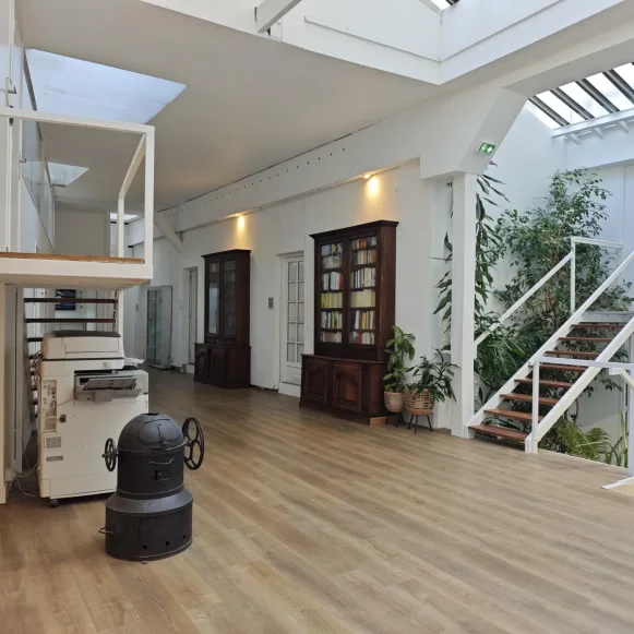 Bureau privé 33 m² 6 postes Location bureau Rue Saint-Antoine Paris 75004 - photo 6