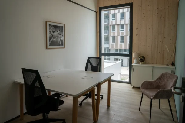 Bureau privé - 34000 - 2 postes - 617€