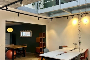 Open Space - 59800 - 14 postes - 250€