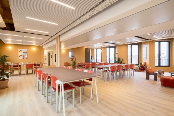 Open Space - 92100 - 5 postes - 450€
