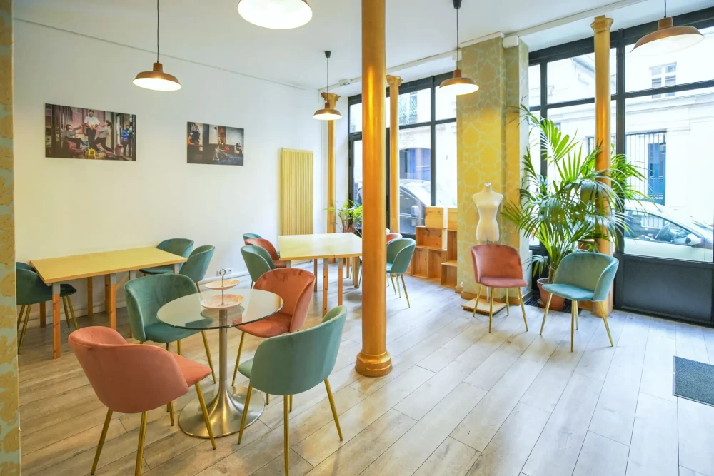 Espace indépendant - 75003 - 25 postes - 11900€