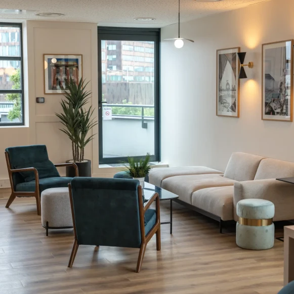 Bureau privé 8 m² 1 poste Coworking Rue de Luxembourg Lille 59800 - photo 8