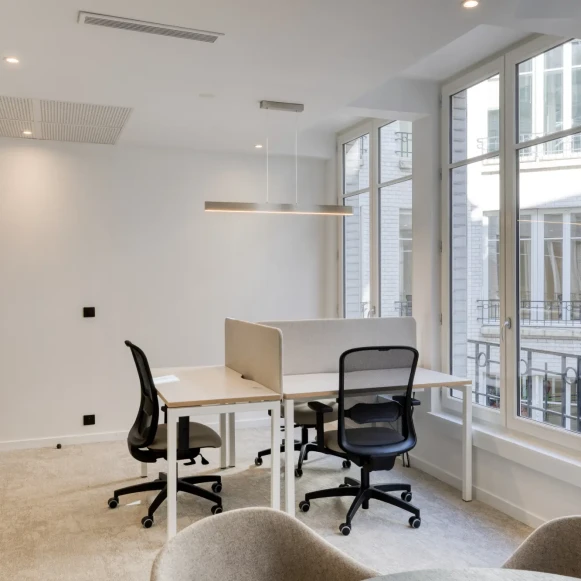 Espace indépendant 369 m² 48 postes Location bureau Rue de Provence Paris 75008 - photo 1