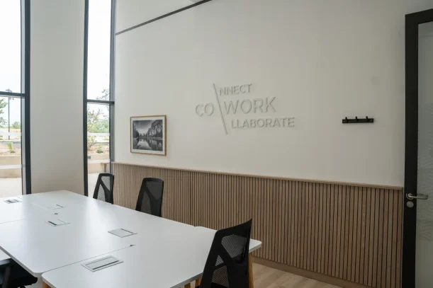 Open Space - 34000 - 1 poste - 340€