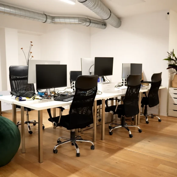 Open Space  6 postes Coworking Rue du Faubourg Montmartre Paris 75009 - photo 2