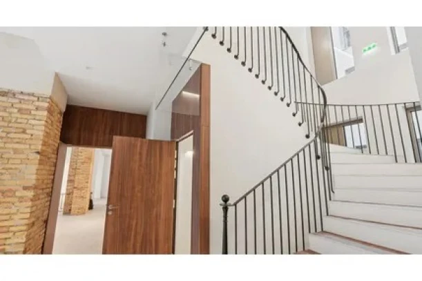 Bureau privé - 75010 - 30 postes - 20000€