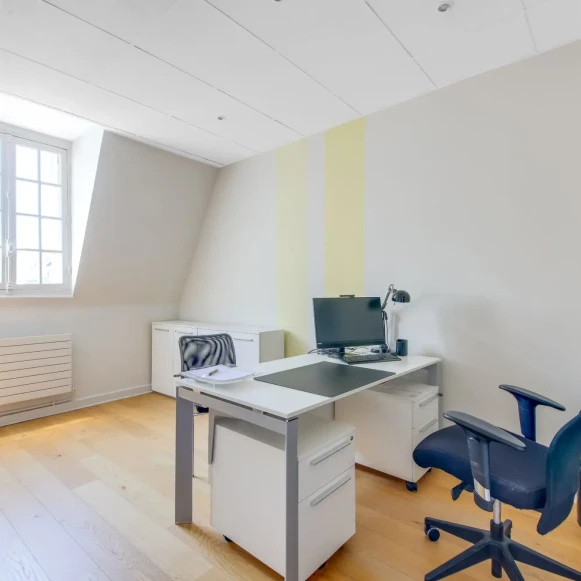 Bureau privé 14 m² 2 postes Coworking Rue Henri Rochefort Paris 75017 - photo 3