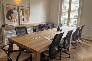 Open Space - 75009 - 8 postes - 500€