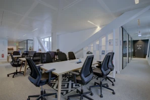 Open Space - 69003 - 30 postes - 200€