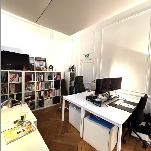 Bureau privé 18 m² 4 postes Location bureau Rue Blanche Paris 75009 - photo 2