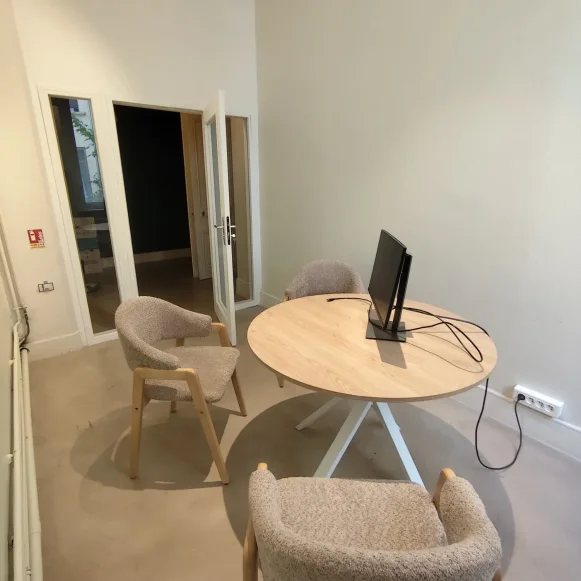 Bureau privé 17 m² 4 postes Location bureau Boulevard Anatole France Lyon 69006 - photo 7
