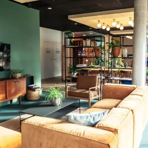 Bureau privé 29 m² 7 postes Coworking Avenue Emile Counord Bordeaux 33300 - photo 3