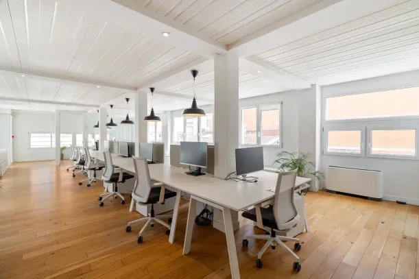 Espace indépendant - 75011 - 13 postes - 7150€