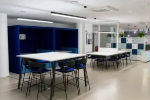 Bureau privé - 86360 - 8 postes - 1404€