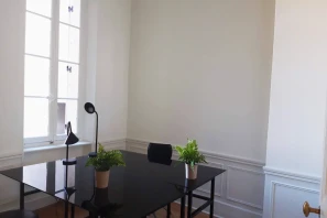 Open Space - 84000 - 18 postes - 200€
