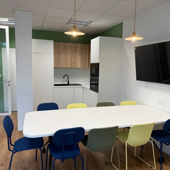 Open Space  16 postes Location bureau Rue Jacques Brel Saint-Herblain 44800 - photo 3
