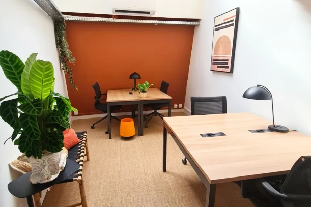 Bureau privé - 33000 - 4 postes - 1680€