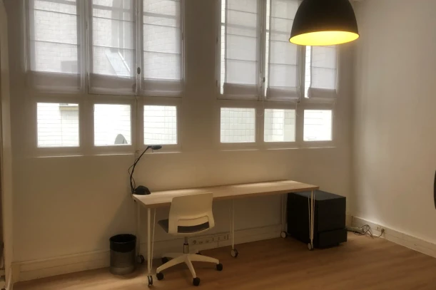 Bureau privé - 75016 - 4 postes - 1400€