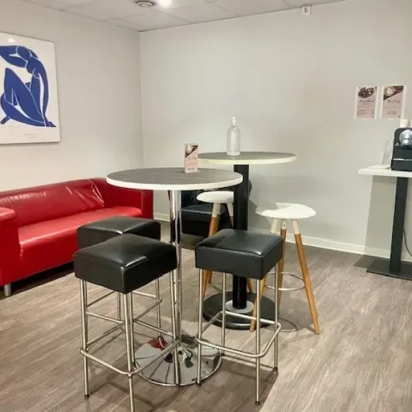 Bureau privé 21 m² 3 postes Location bureau Chemin de la Crabe Toulouse 31300 - photo 5