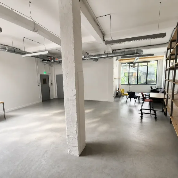 Espace indépendant 98 m² 14 postes Coworking Avenue Pasteur Montreuil 93100 - photo 2