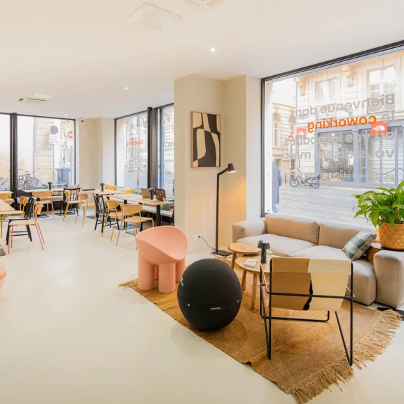 Bureau privé 23 m² 6 postes Coworking Rue Vital Carles Bordeaux 33000 - photo 5
