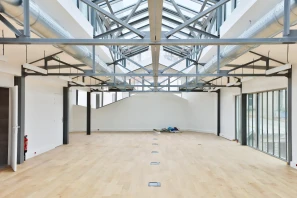 Espace indépendant - 93100 - 30 postes - 8000€