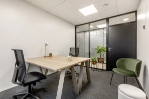 Bureau privé - 78990 - 2 postes - 914€