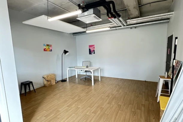 Bureau privé - 49100 - 4 postes - 1090€