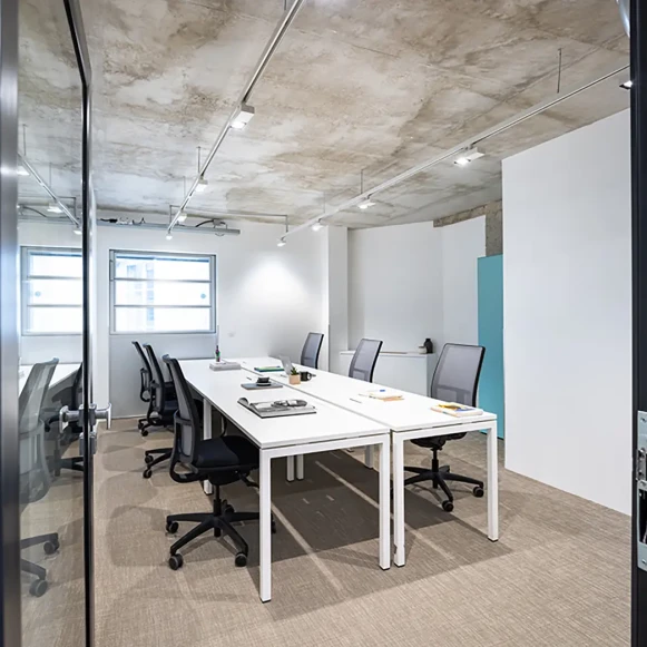 Bureau privé 23 m² 6 postes Location bureau Boulevard Voltaire Paris 75011 - photo 1