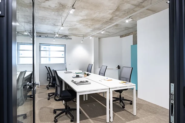 Bureau privé - 75011 - 6 postes - 4260€