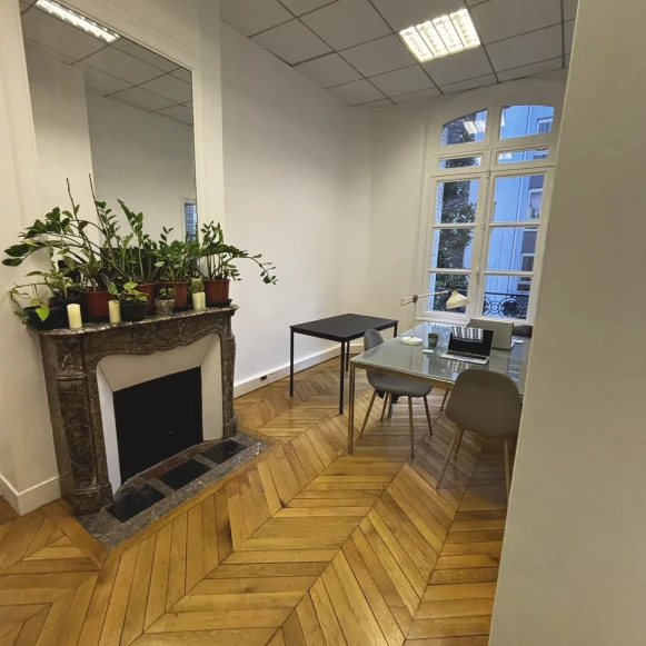 Bureau privé 23 m² 4 postes Location bureau Rue Blanche Paris 75009 - photo 6