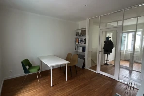 Open Space - 44200 - 4 postes - 200€