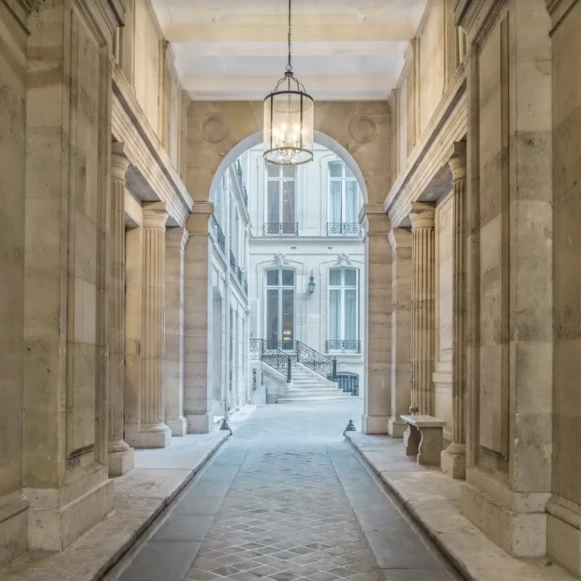 Bureau privé 25 m² 8 postes Location bureau Rue de l'Arcade Paris 75008 - photo 6