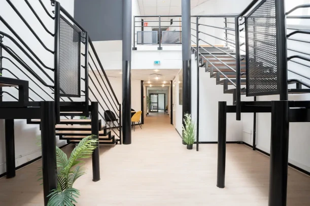 Bureau privé - 73370 - 4 postes - 470.16€