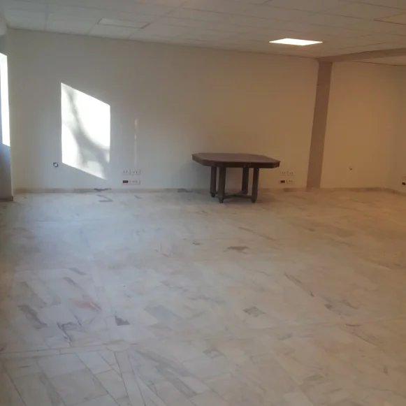 Bureau privé 75 m² 15 postes Location bureau Boulevard de Vincennes Fontenay-sous-Bois 94120 - photo 3