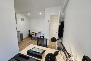 Bureau privé - 69006 - 2 postes - 460€