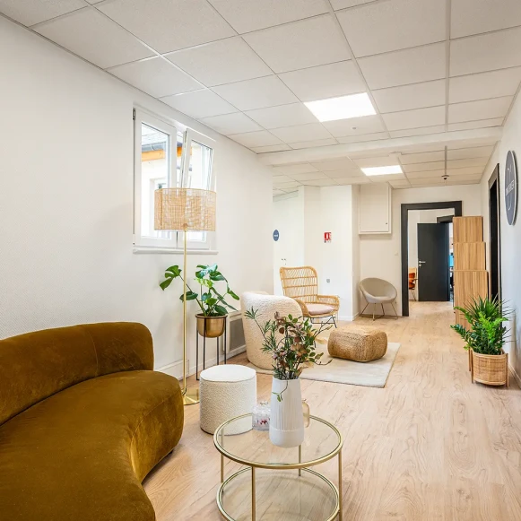 Bureau privé 11 m² 2 postes Coworking Rue Harelle Metz 57000 - photo 4