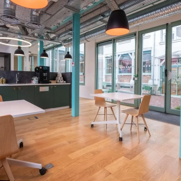 Bureau privé 12 m² 3 postes Coworking Avenue Parmentier Paris 75011 - photo 1