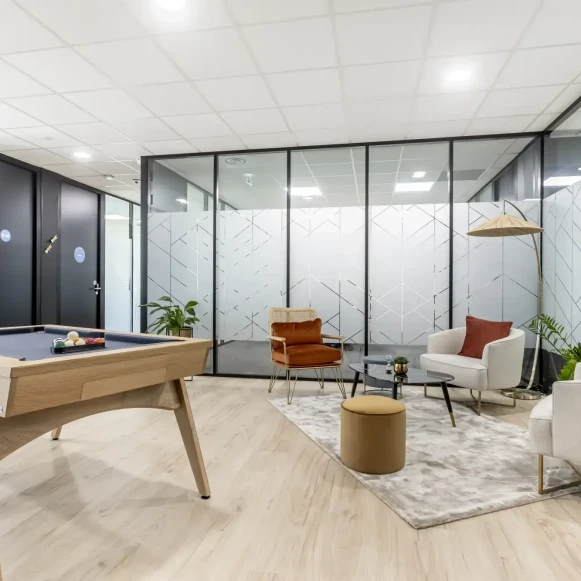 Bureau privé 10 m² 3 postes Location bureau Rue du Château d'Orgemont Angers 49000 - photo 8