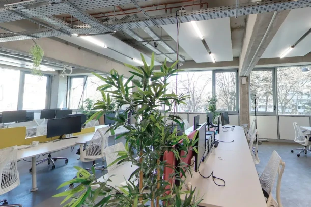 Open Space - 75013 - 1 poste - 389€