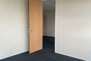 Bureau privé - 73370 - 15 postes - 1135€
