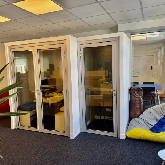Open Space  8 postes Coworking Rue Treilhard Paris 75008 - photo 12