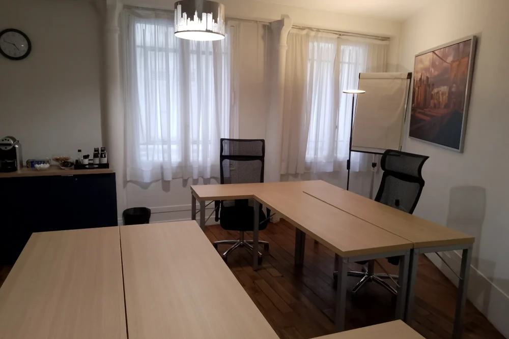 Bureau privé - 75011 - 5 postes - 350€