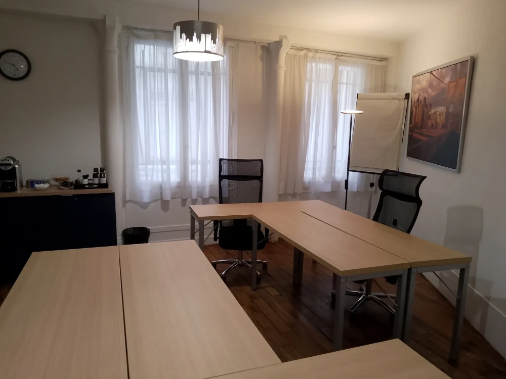 Bureau privé - 75011 - 4 postes - 1850€