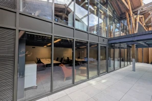 Bureau privé - 33000 - 12 postes - 3301€