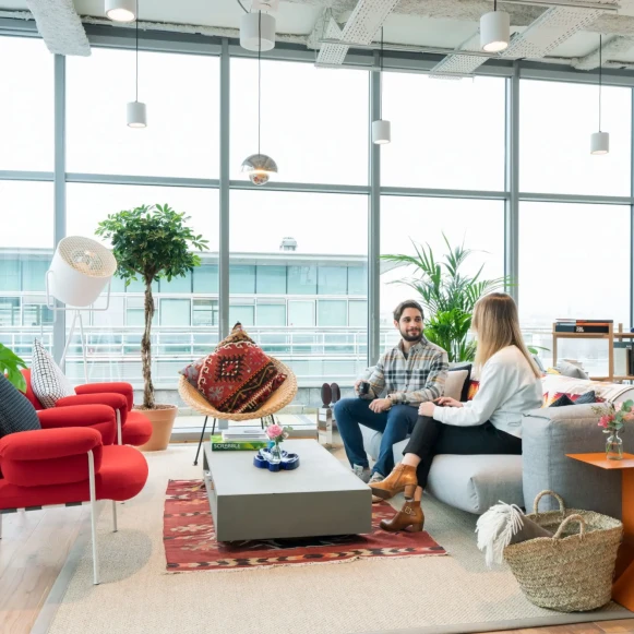 Bureau privé 28 m² 7 postes Coworking Avenue de France Paris 75013 - photo 1