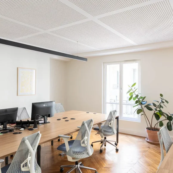 Espace indépendant 175 m² 26 postes Location bureau Rue d'Argenteuil Paris 75001 - photo 8